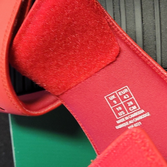 Puma Slides - Picture 6 of 7